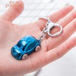 Porte-clé voiture ludique avec design coccinelle