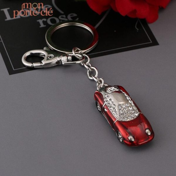 Porte-clé voiture en strass, accessoire tendance et brillant