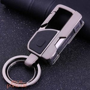 Accessoire pratique : porte-clé coupe-ongles en acier