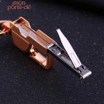 Outil de poche : porte-clé avec coupe-ongles lumineux