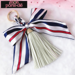 Porte-clé en cuir pour femme, accessoire chic