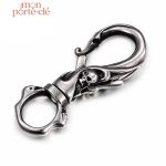 Porte-clé homme en acier au design gothique