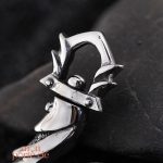 Accessoire pratique : porte-clé gothique en acier