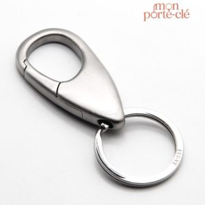 Porte-clé homme en acier, design épuré