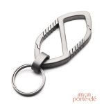 Porte-clé en titane design homme