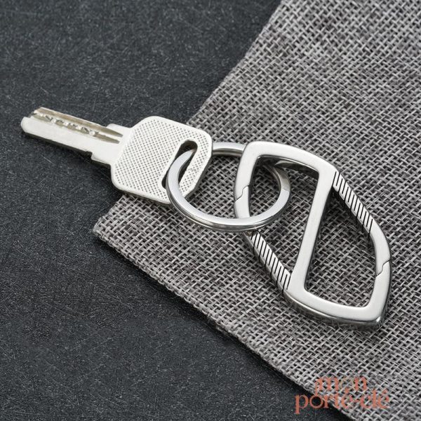 Accessoire homme titane porte-clé