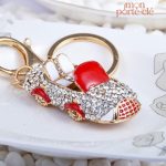 Porte-clé voiture élégant et scintillant