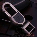 Porte-clé homme en acier, design moderne et élégant