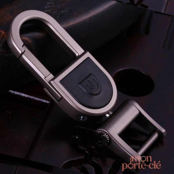 Porte-clé homme en acier, design moderne et élégant